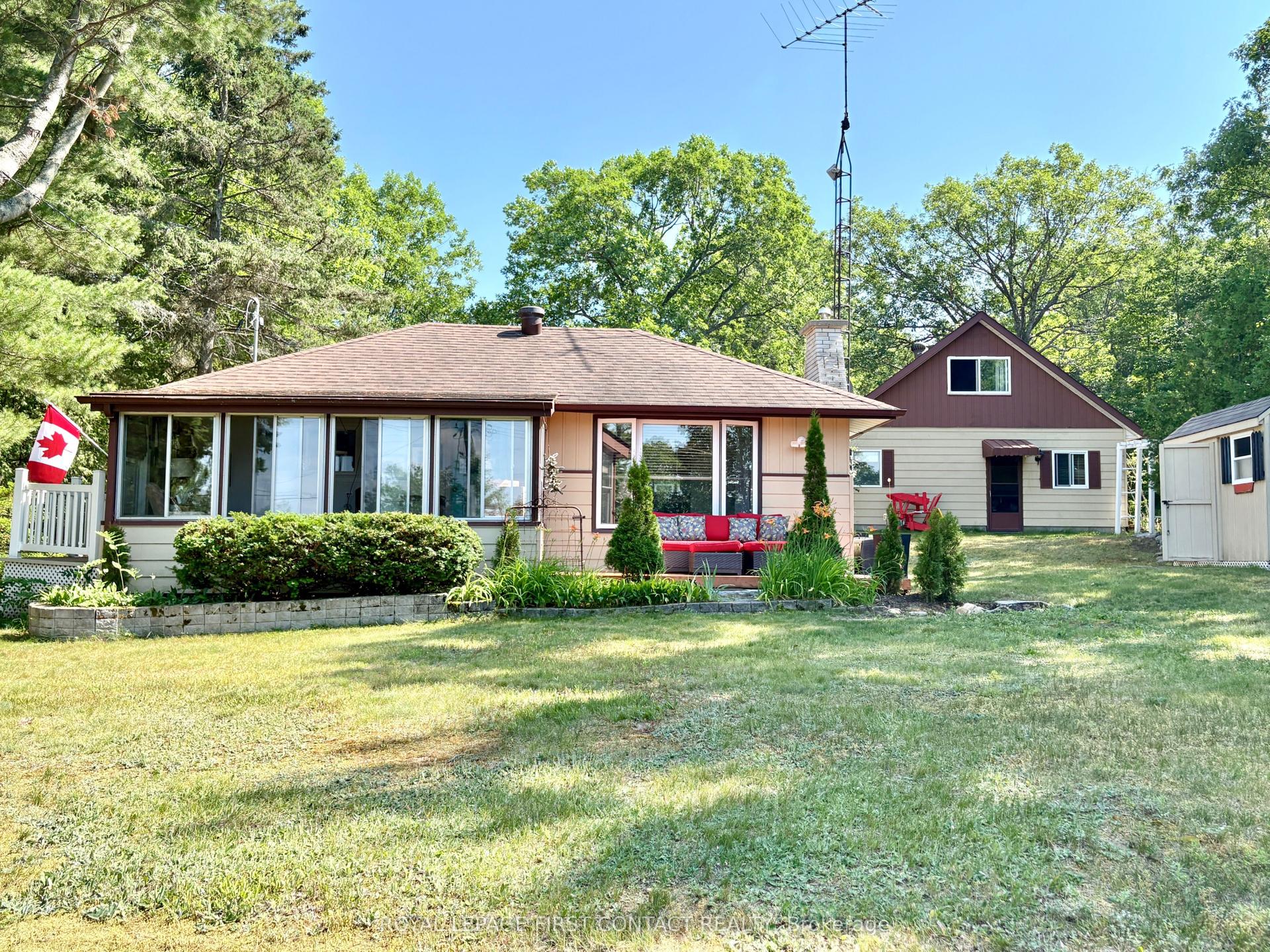 1987 Champlain Road, Tiny — Detached for sale, photo 1
