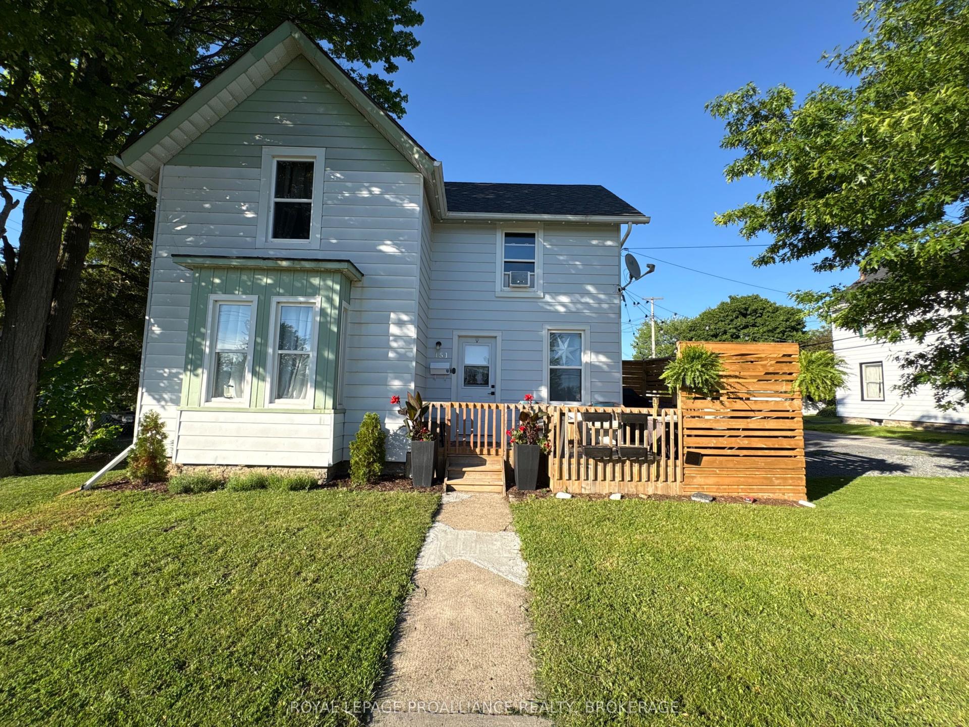 151 Adelaide Street, Gananoque — Detached for sale, photo 1