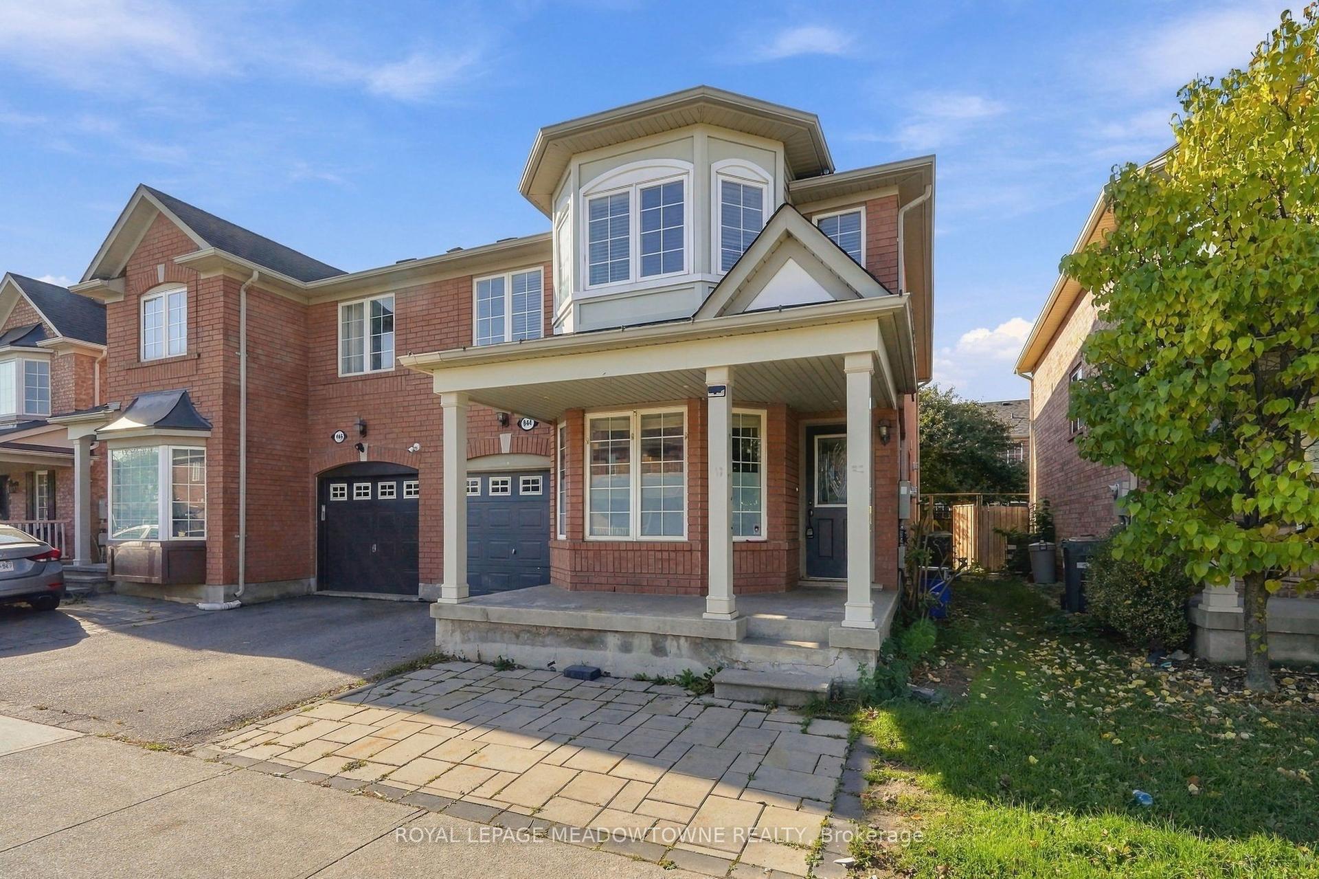 844 Luxton Drive, Milton — Semi-Detached for lease, photo 1