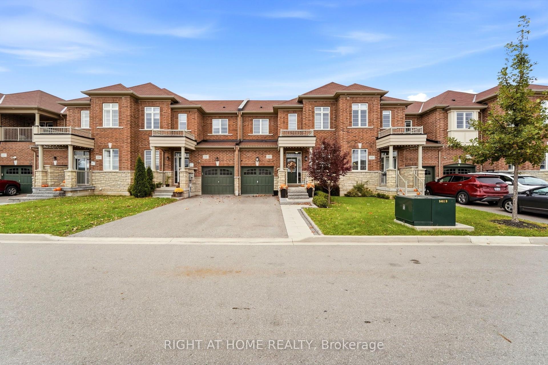143 Bronson Terrace, Milton — Townhouse for sale, photo 1