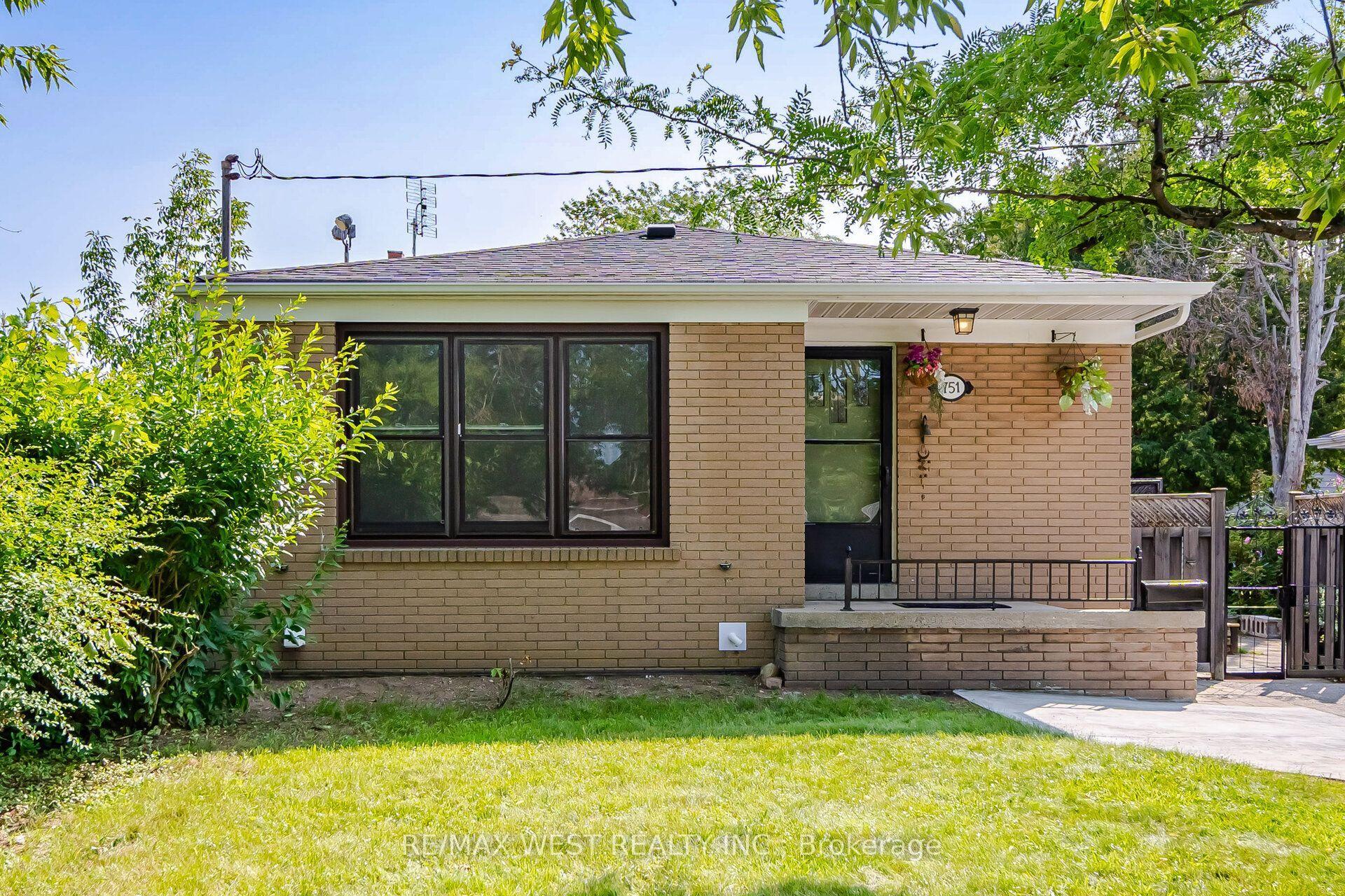 751 Meadowvale Road, Toronto — Detached for sale, photo 1