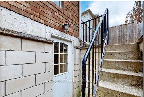 3064 Stornoway Circuit, Oakville — Townhouse for lease, photo 1