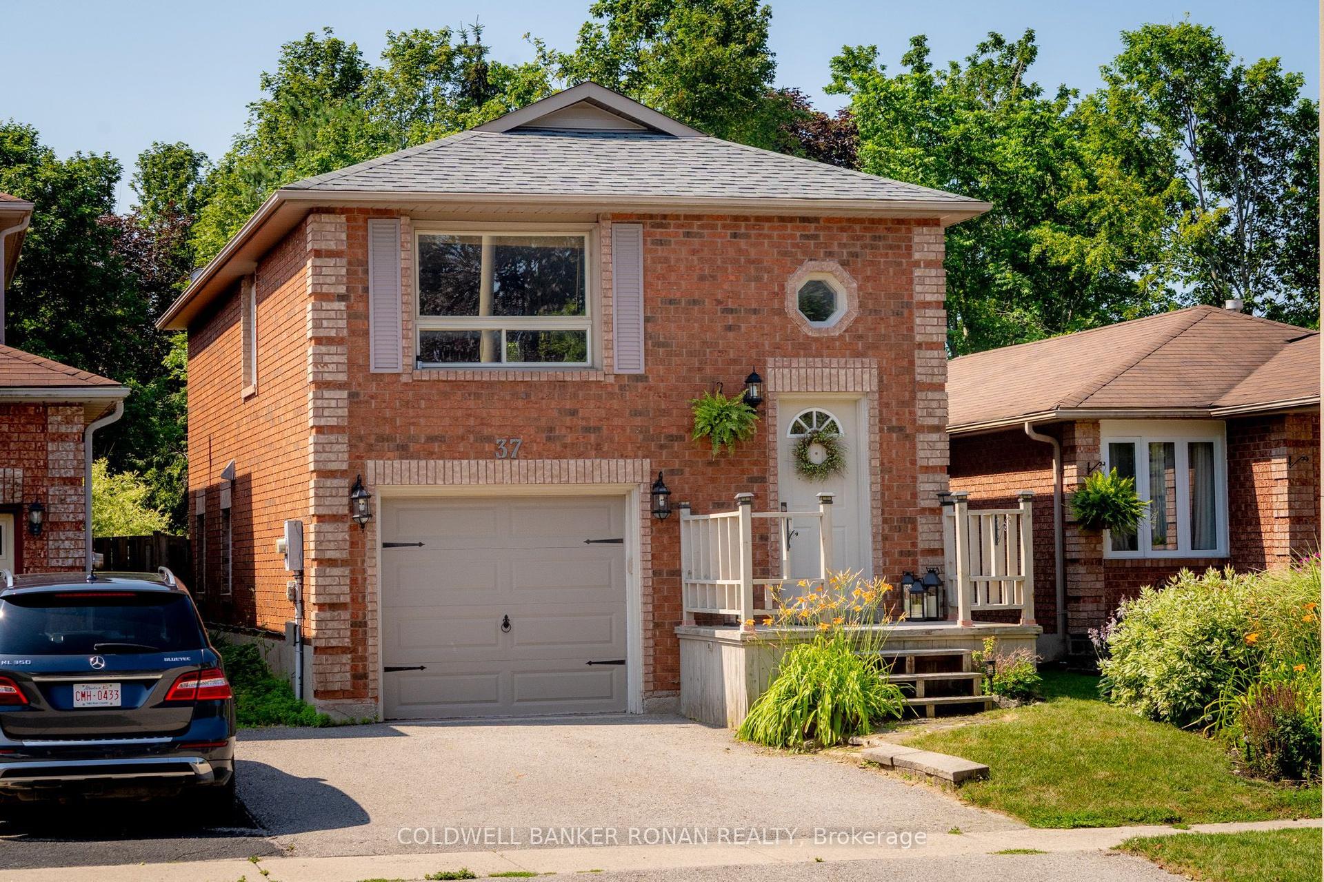 37 Ferguson Drive, Barrie — Detached for sale, photo 1
