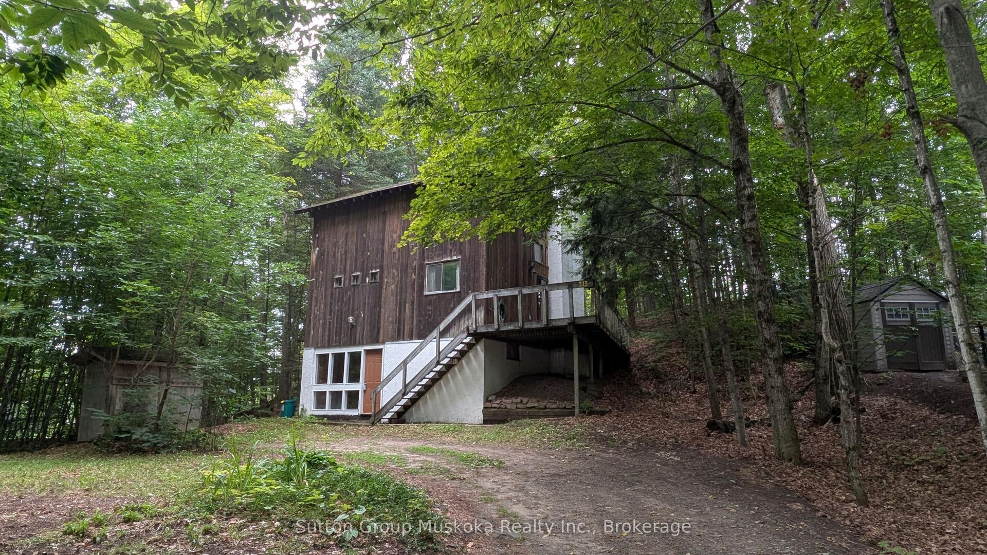 213 Woodland Drive, Huntsville — Detached for sale, photo 1