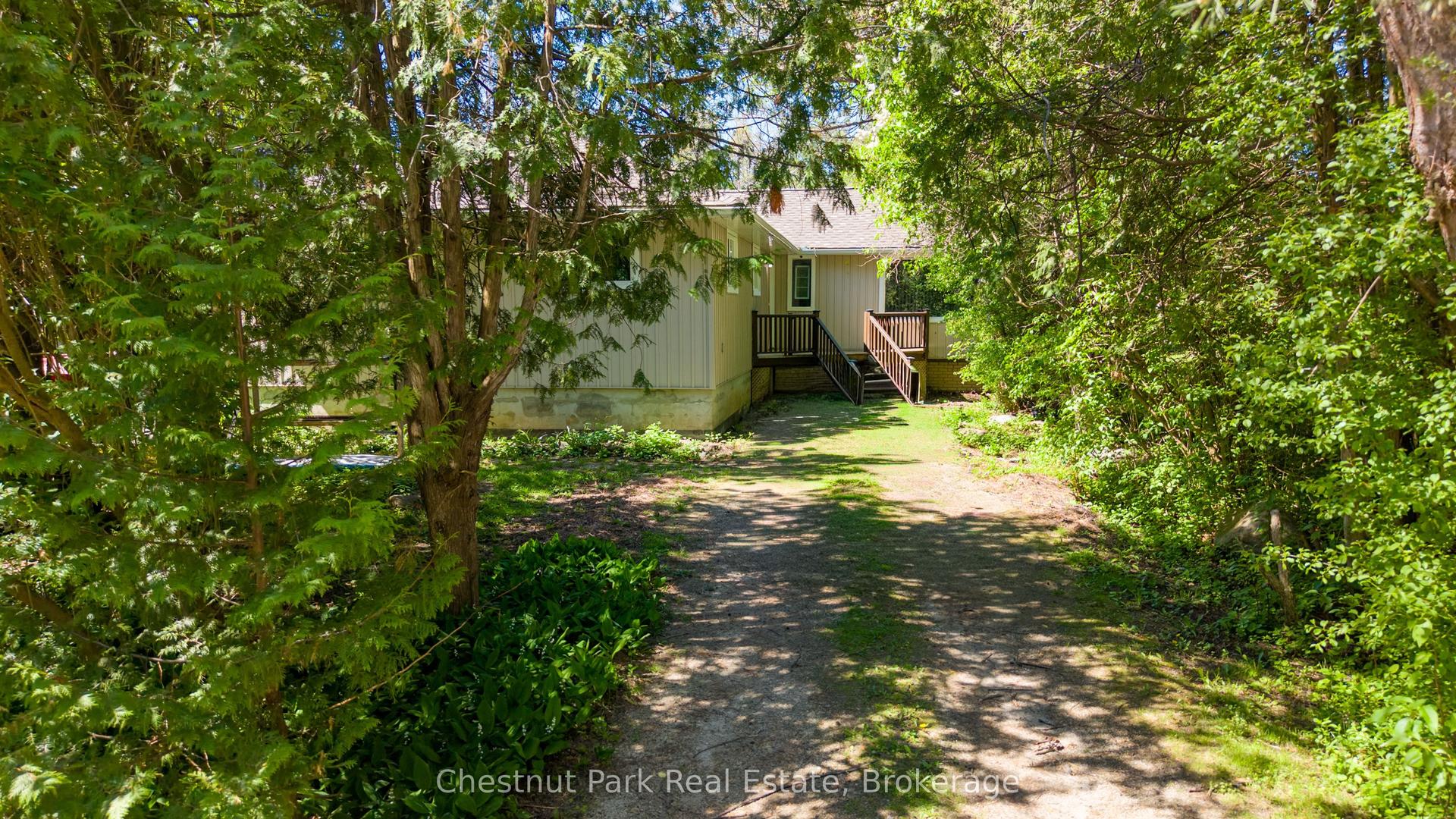 4 Parkside Avenue, Collingwood — Detached for sale, photo 1
