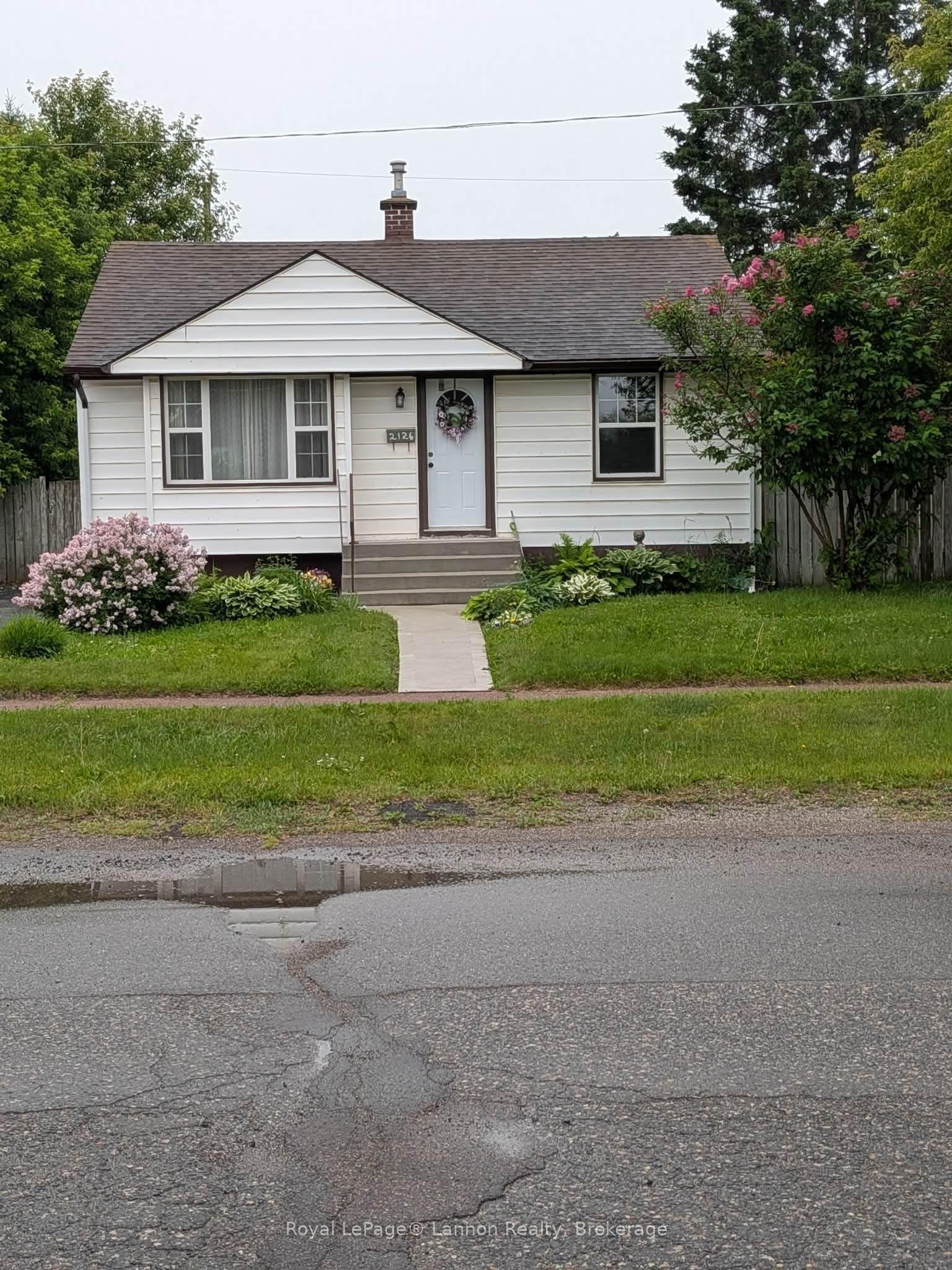 2126 Mcgregor Avenue, Thunder Bay — Detached for sale, photo 1