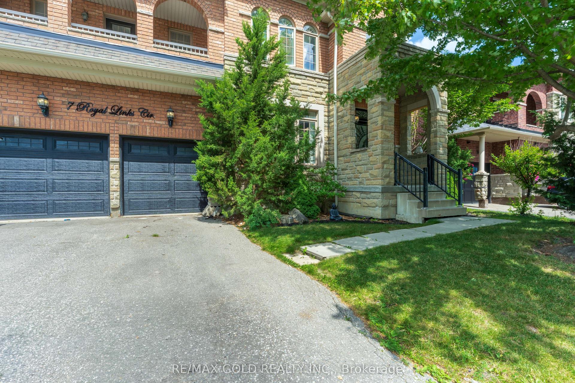 7 Royal Links Circle, Brampton — Detached for sale, photo 1