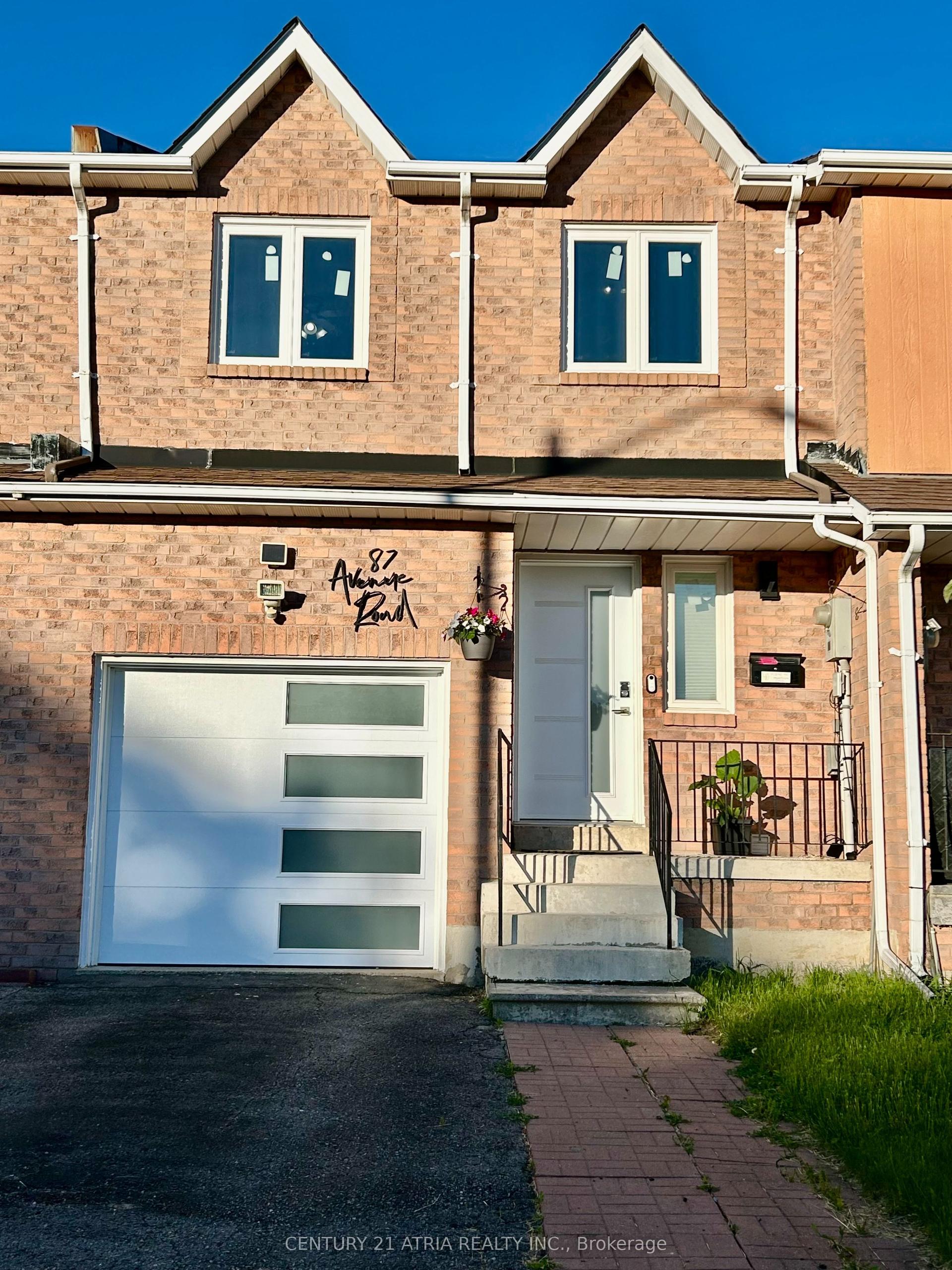 87 Avenue Road — photo 1