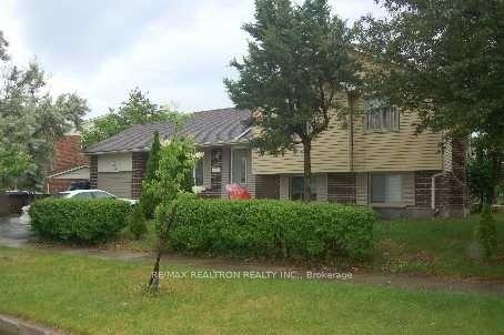 148 Grenbeck Drive Main #Main, Toronto — Detached for lease, photo 1