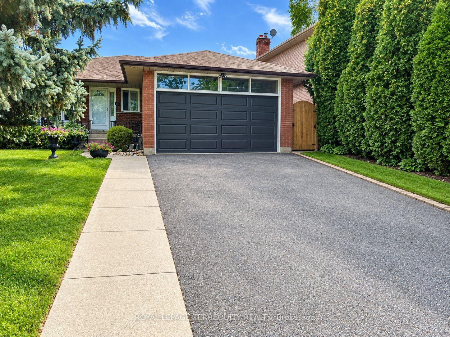 896 Fourth Street Lower #Lower, Mississauga — Detached for lease, photo 1