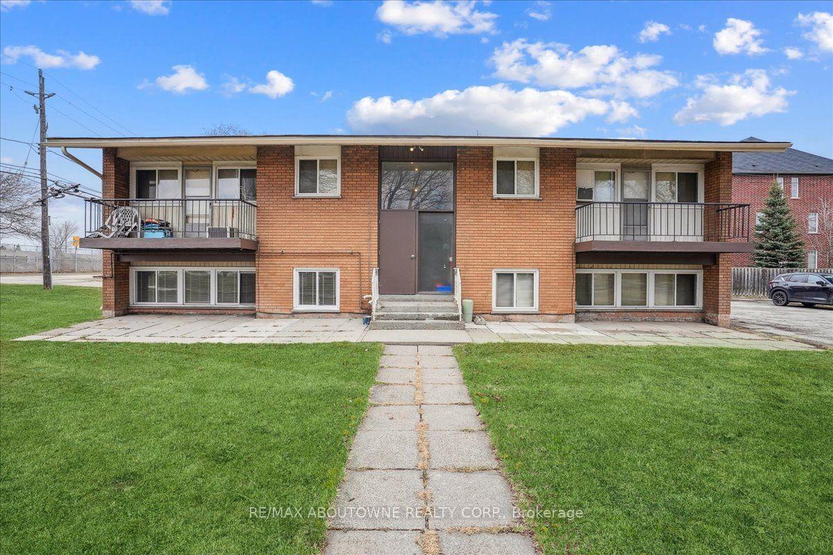 2354 Queensway Drive 2 #2 — photo 1