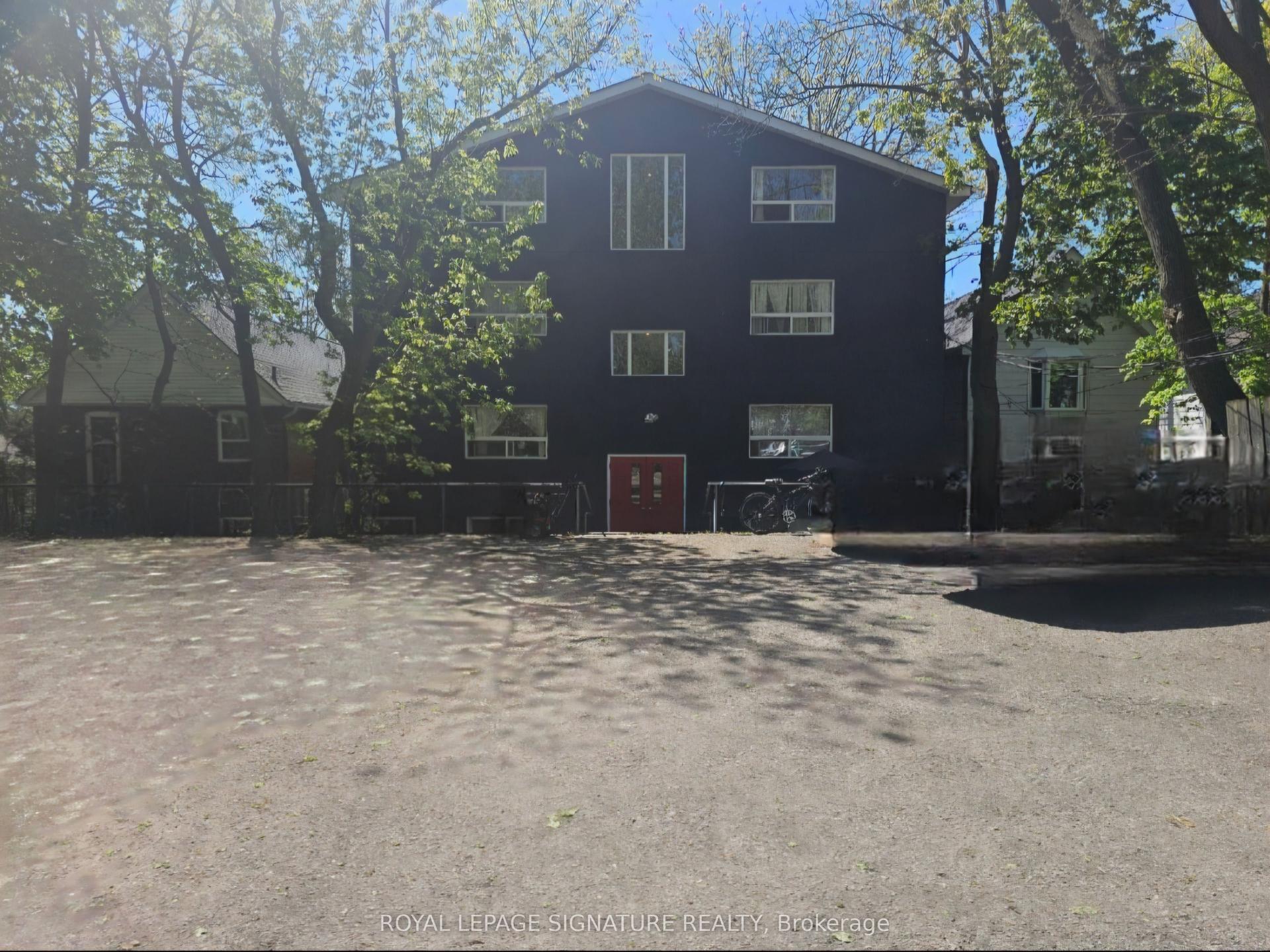 10 Ivy Avenue 2 #2 — photo 1