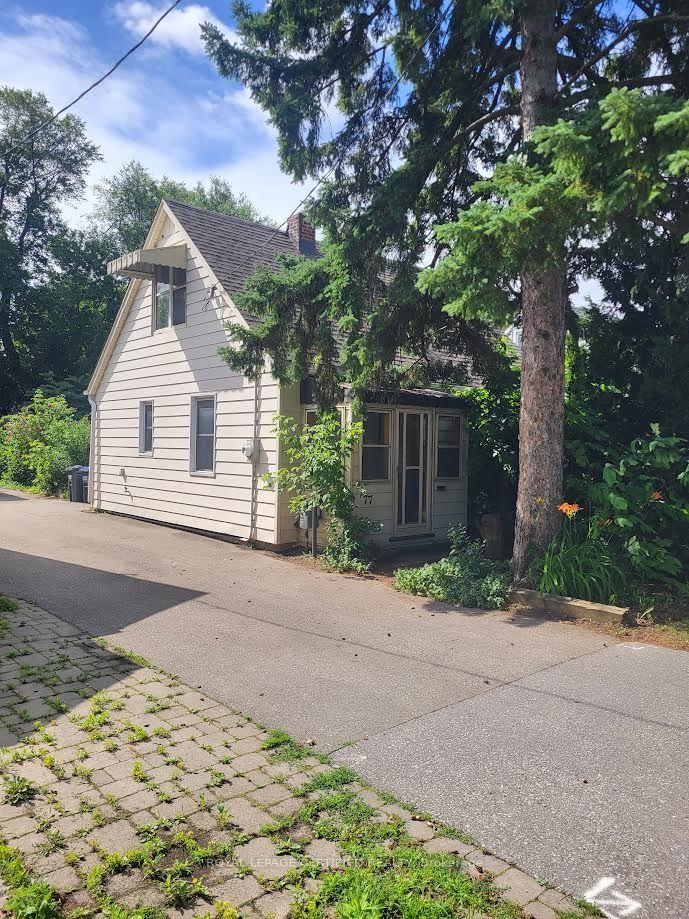 77 Frederick Street, Brampton — Detached for sale, photo 1