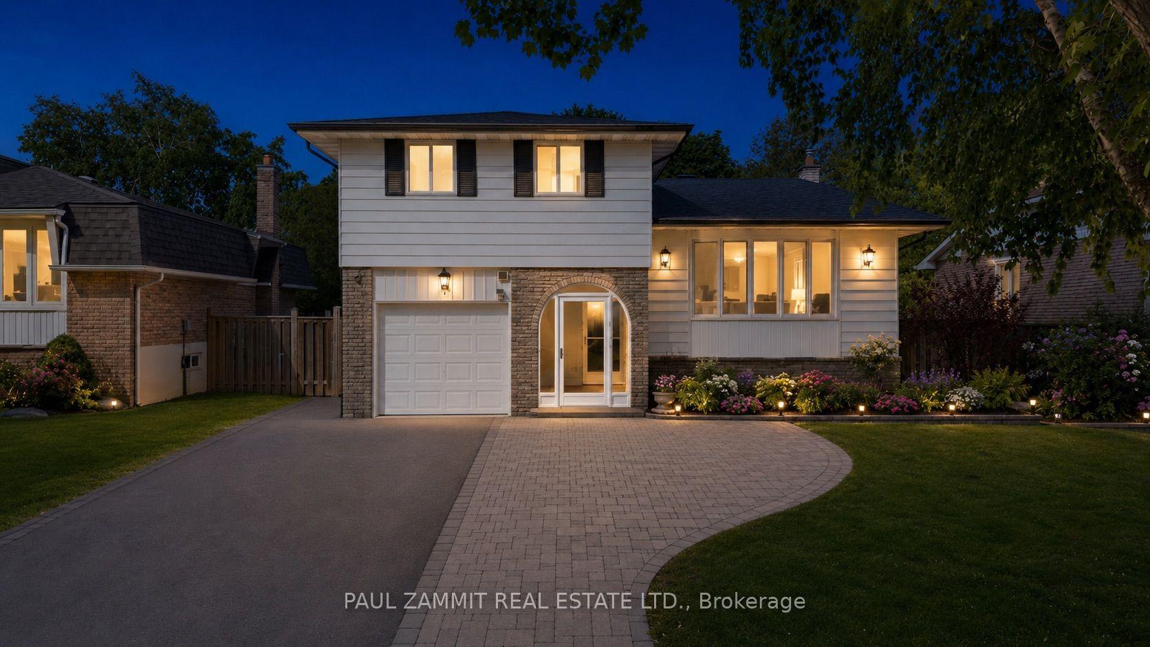 11 Coral Harbour Crescent — photo 1