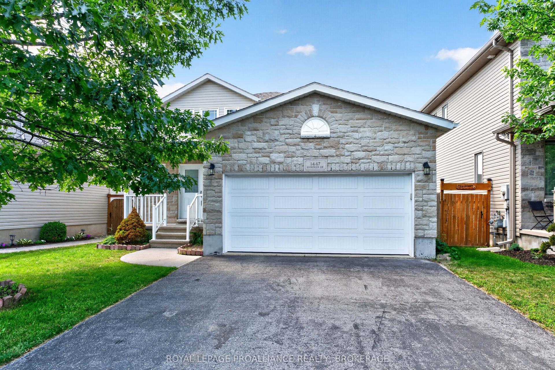 1447 Hanover Drive, Kingston — Detached for sale, photo 1