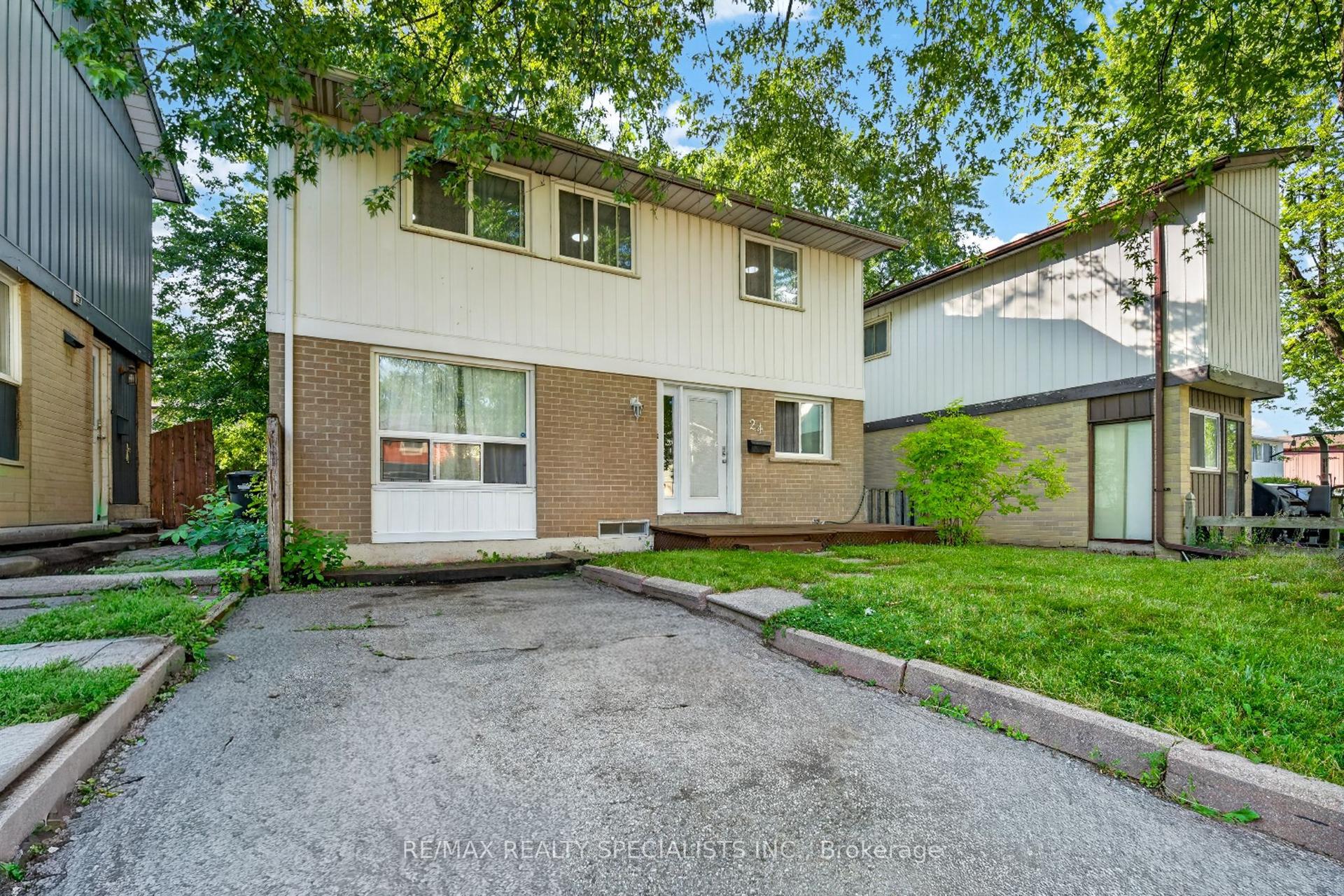 24 Garrison Square, Brampton — Detached for sale, photo 1