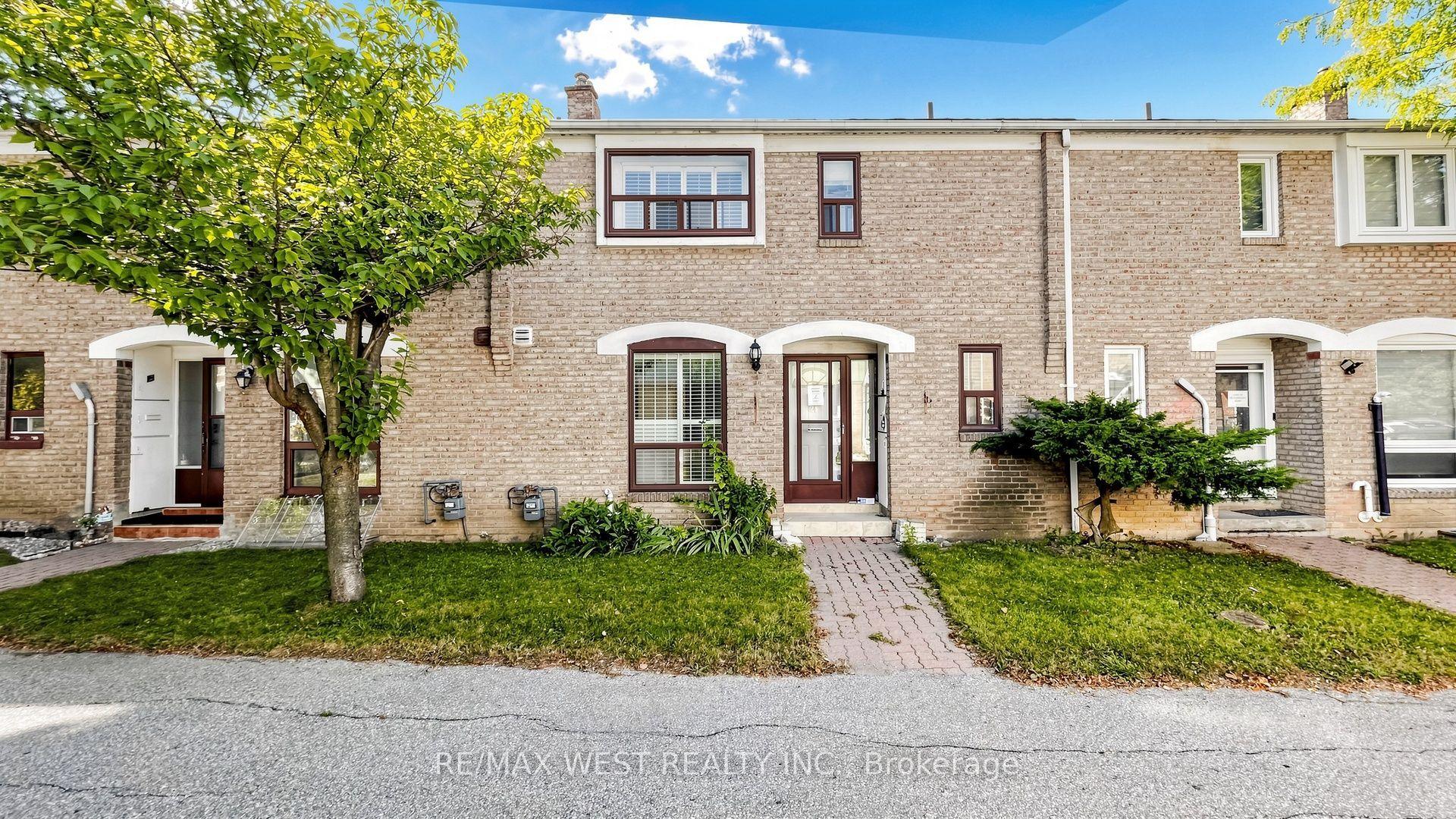 25 Gosford Boulevard 24 #24, Toronto — Condo Town for sale, photo 1