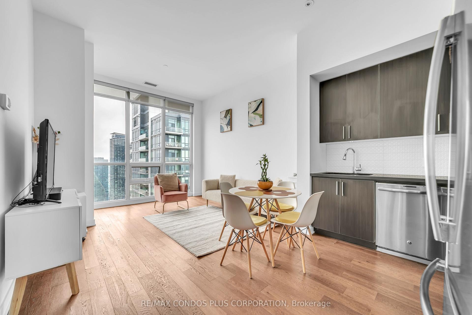 2212 Lake Shore Boulevard PH08 #PH08 — photo 1