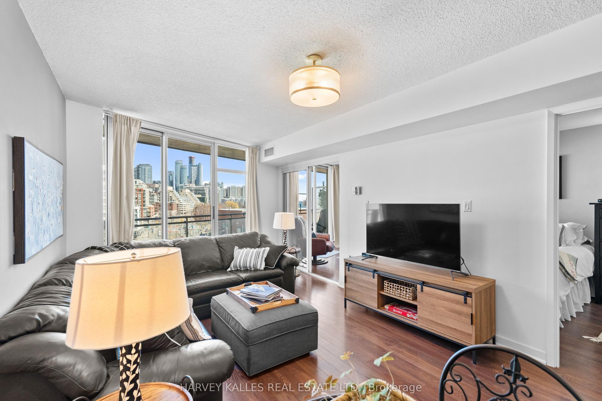 650 Queens Quay W 803 #803 — photo 1