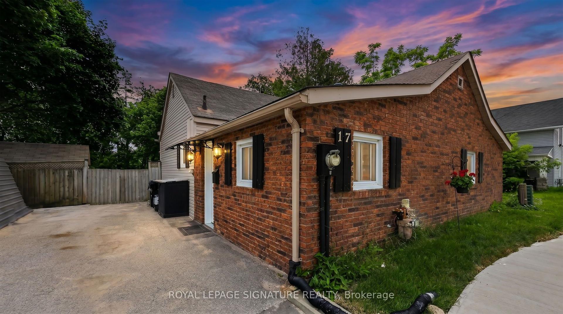 17 Grove Street W — photo 1
