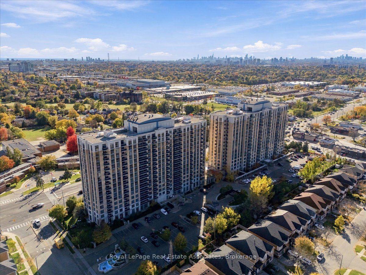 18 Mondeo Drive 1322 #1322, Toronto — Condo for sale, photo 1
