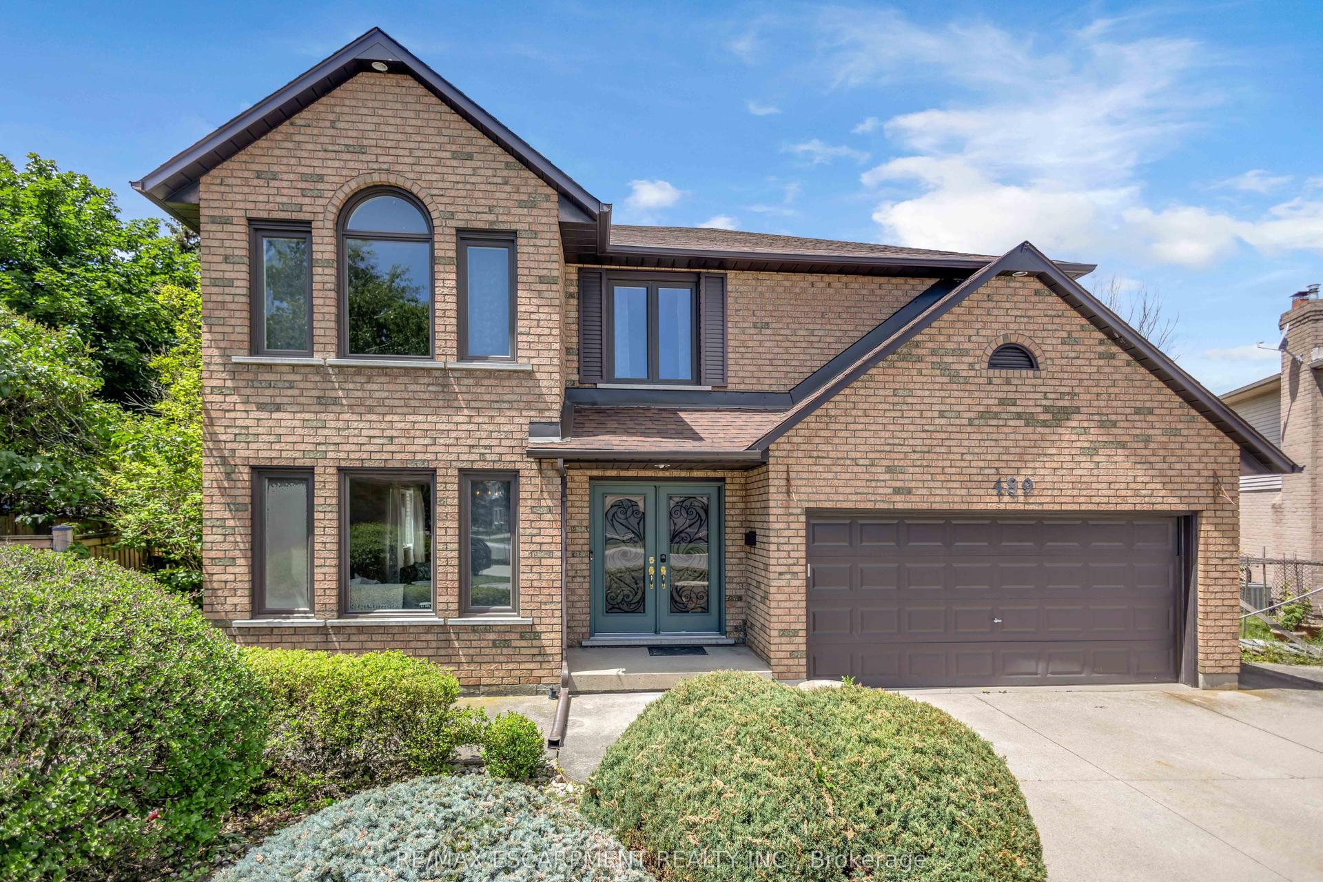489 Acadia Drive — photo 1