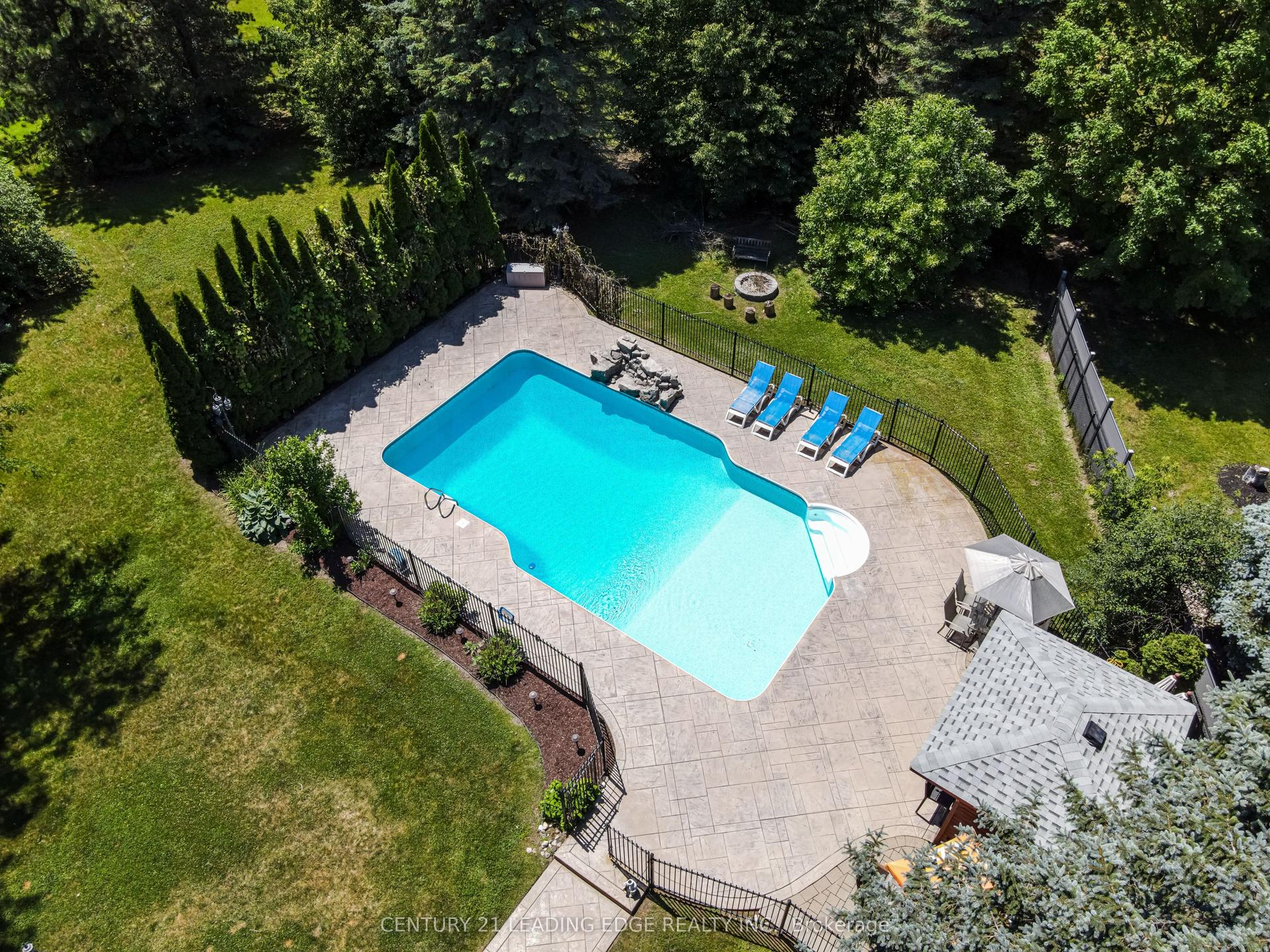6 Stonegate Street, Whitchurch-Stouffville — Detached for sale, photo 1