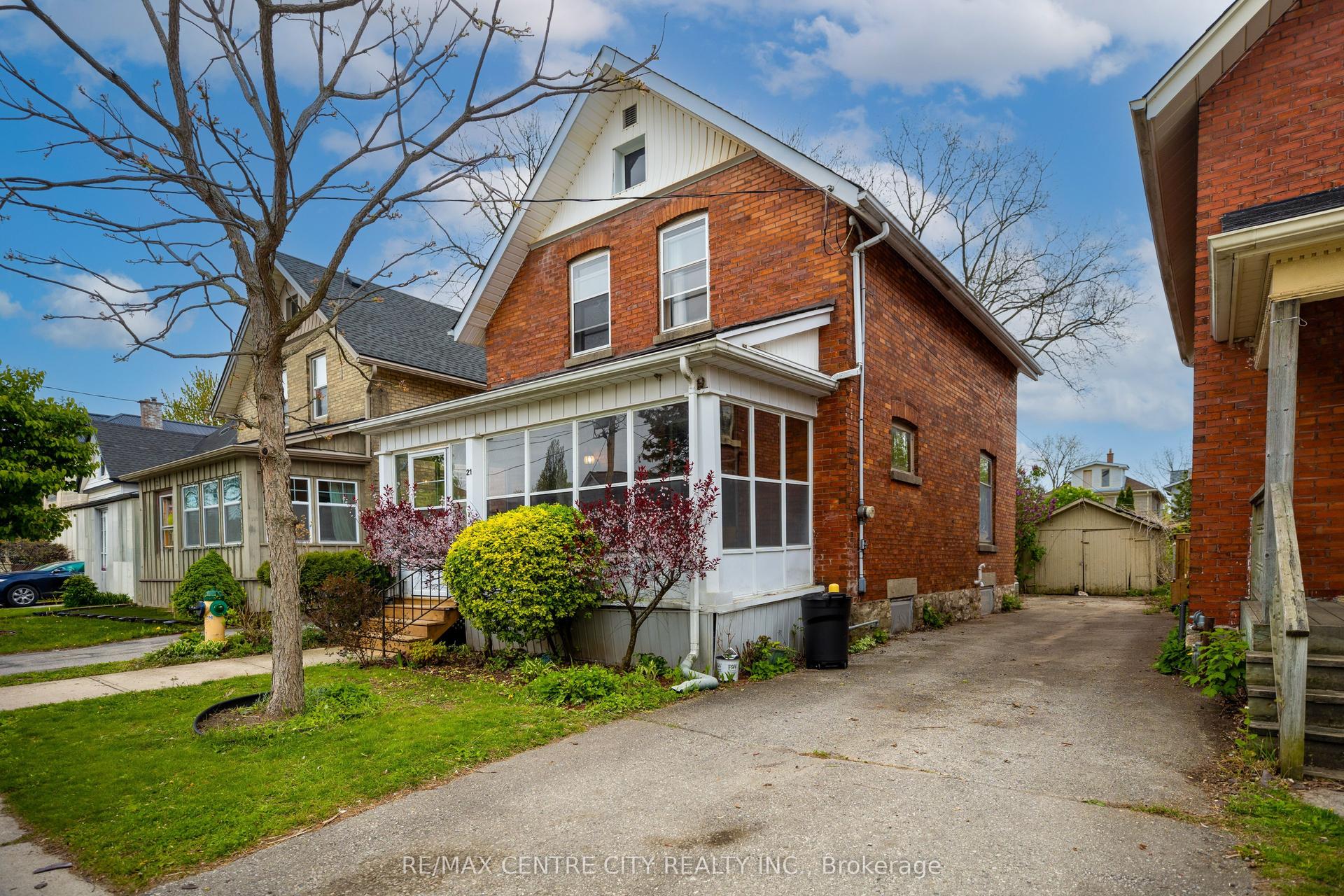 21 Erie Street — photo 1