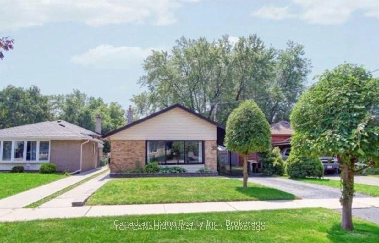 53 flintrdige Road, Toronto — Detached for lease, photo 1