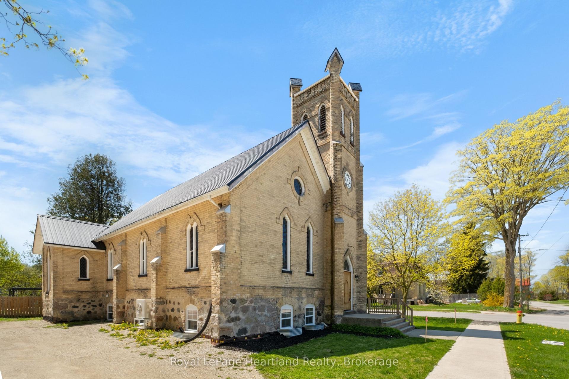 10 JESSIE Street — photo 1