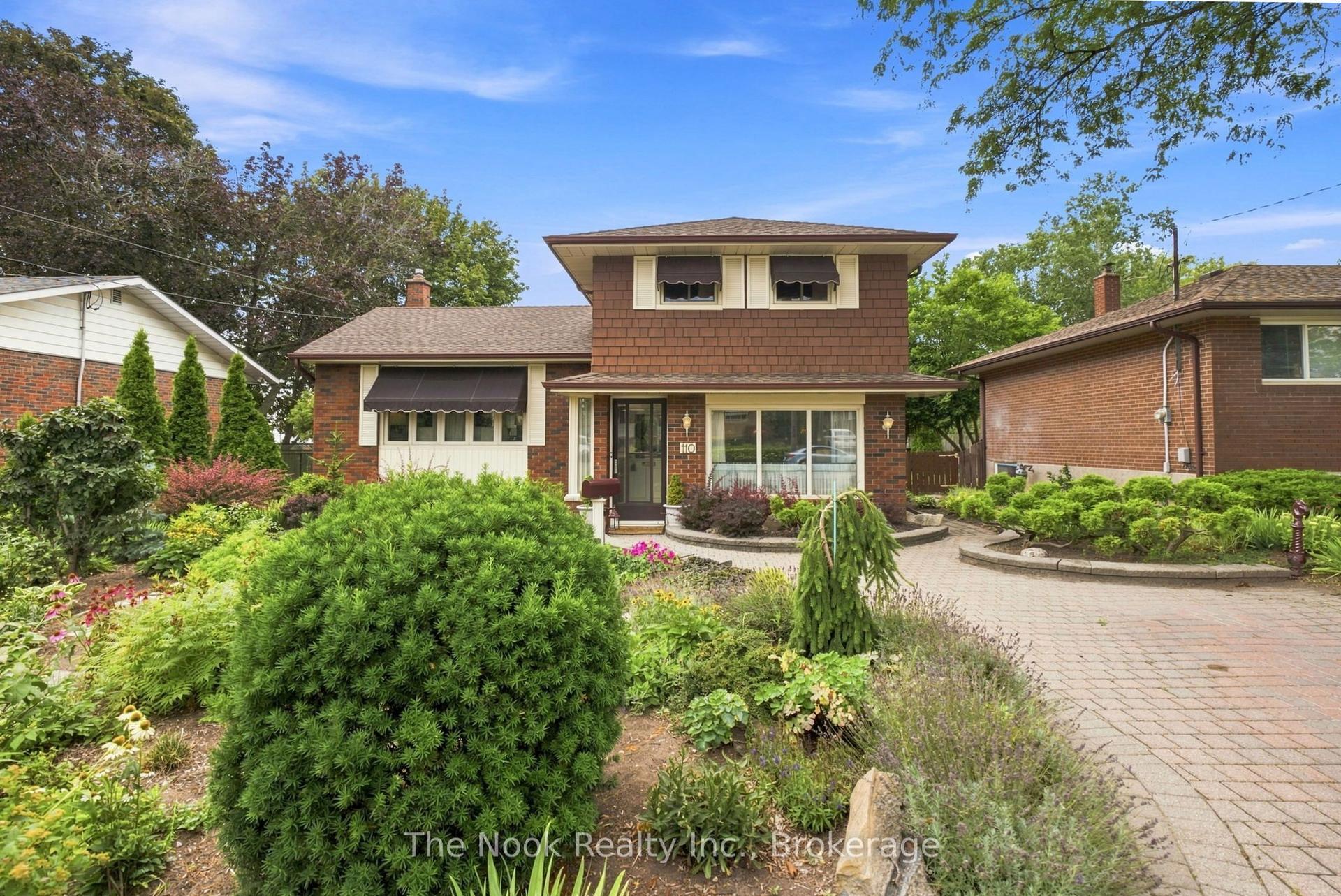 110 Bowman Avenue, Whitby — Detached for sale, photo 1