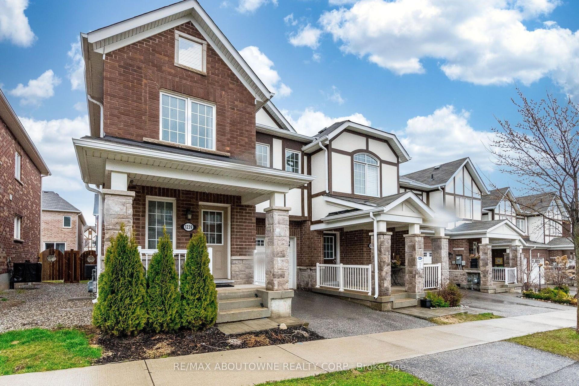1239 Mulroney Heights, Milton — Townhouse for sale, photo 1