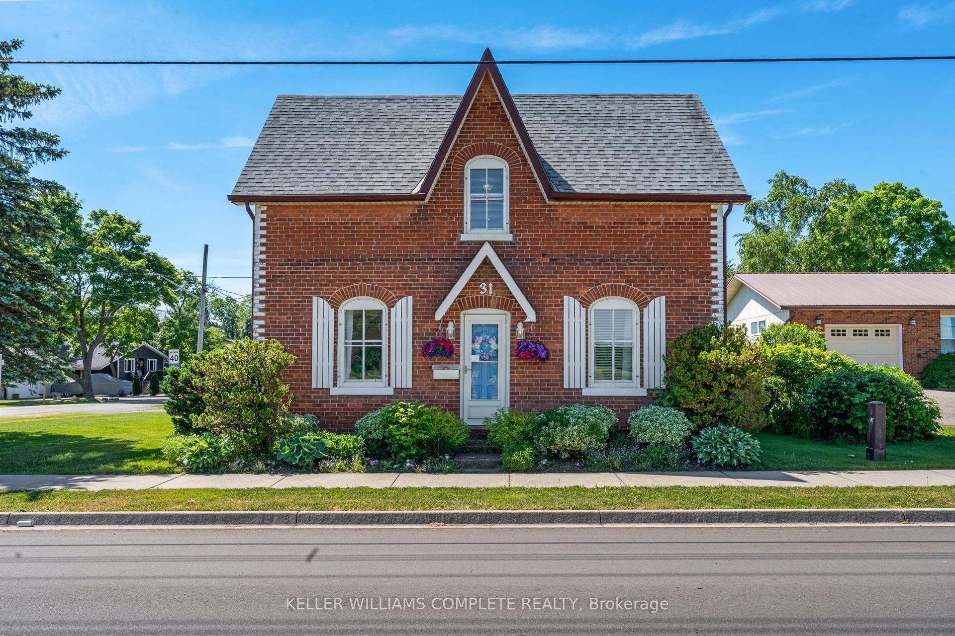 31 Talbot Street W — photo 1