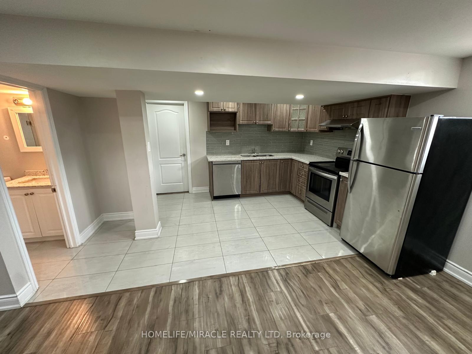 227 Sussexvale Drive — photo 1