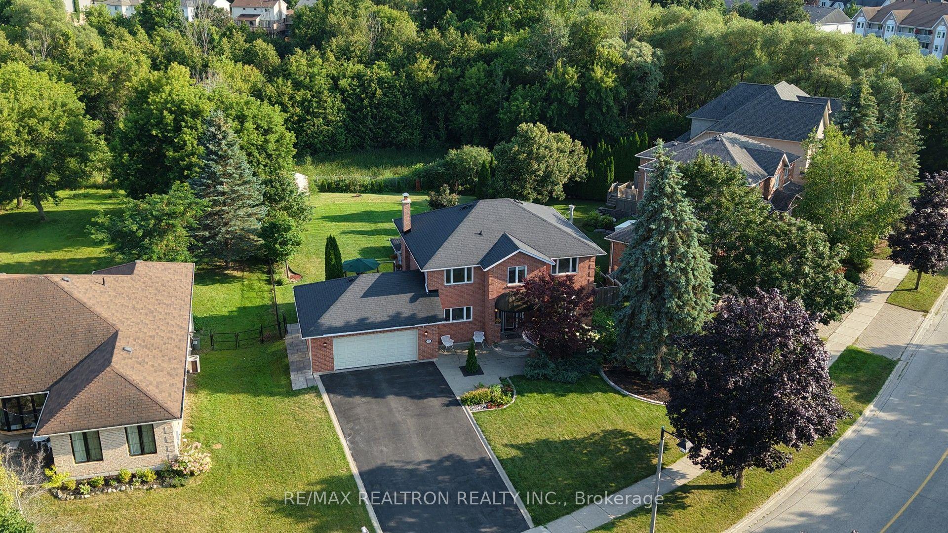 97 Thompson Drive, East Gwillimbury — Detached for sale, photo 1