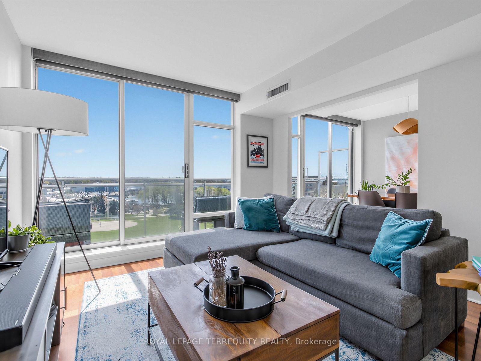 650 Queens Quay W 1111 #1111 — photo 1