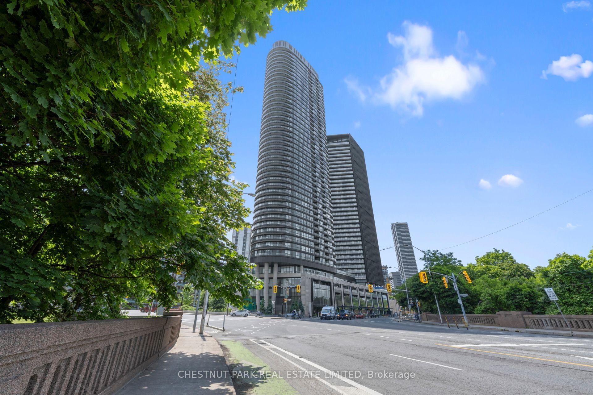 585 Bloor Street E 4419 #4419 — photo 1