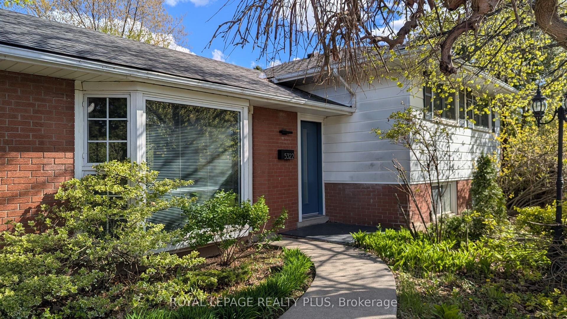 5322 Windermere Drive, Burlington — Detached for sale, photo 1