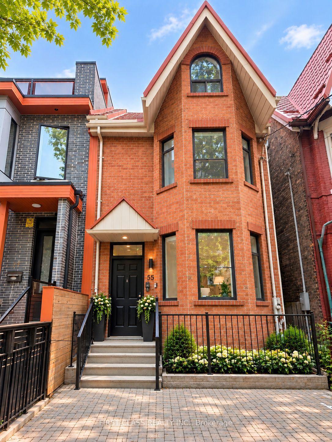 55 Huron Street, Toronto — Semi-Detached for lease, photo 1