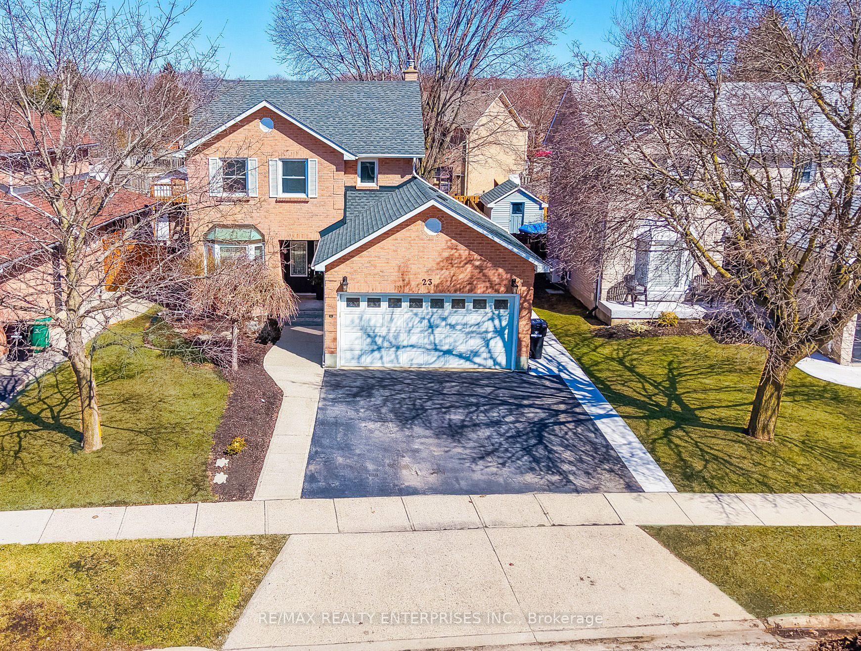 23 Cowan Boulevard — photo 1