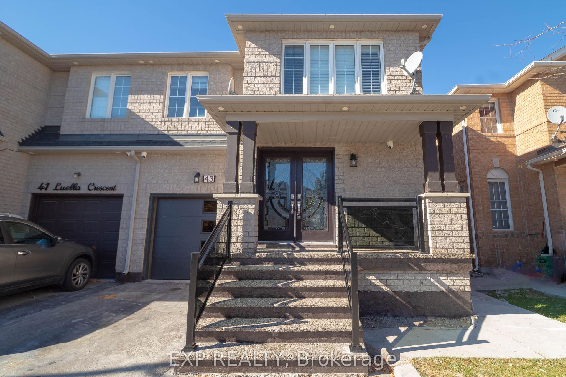 43 Luella Crescent, Brampton — Semi-Detached for lease, photo 1