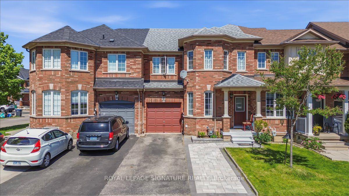 28 Pompano Place, Brampton — Townhouse for lease, photo 1