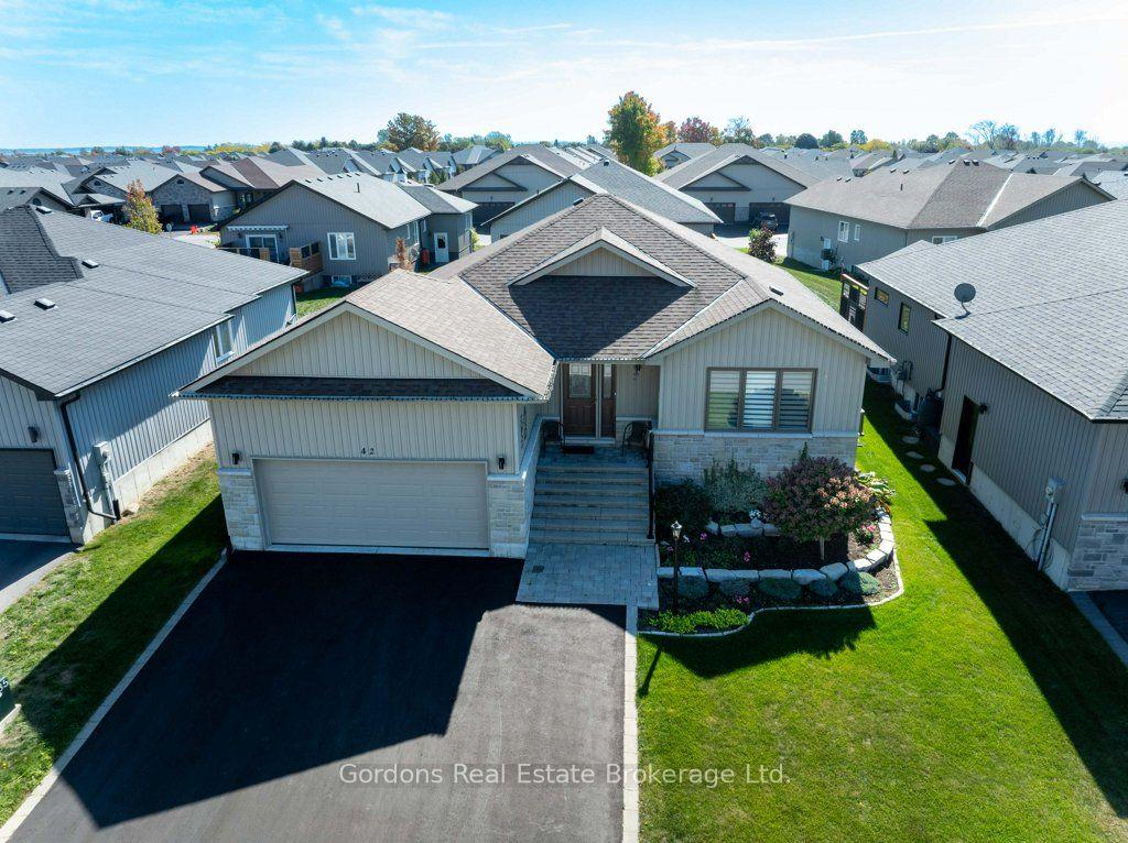 42 Conger Drive — photo 1