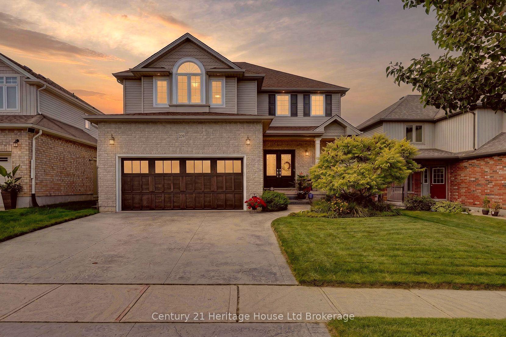 209 Munnoch Boulevard, Woodstock — Detached for sale, photo 1