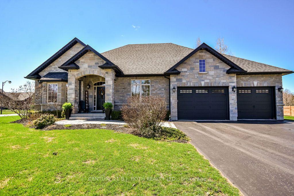 2 Roy Hickling Drive — photo 1
