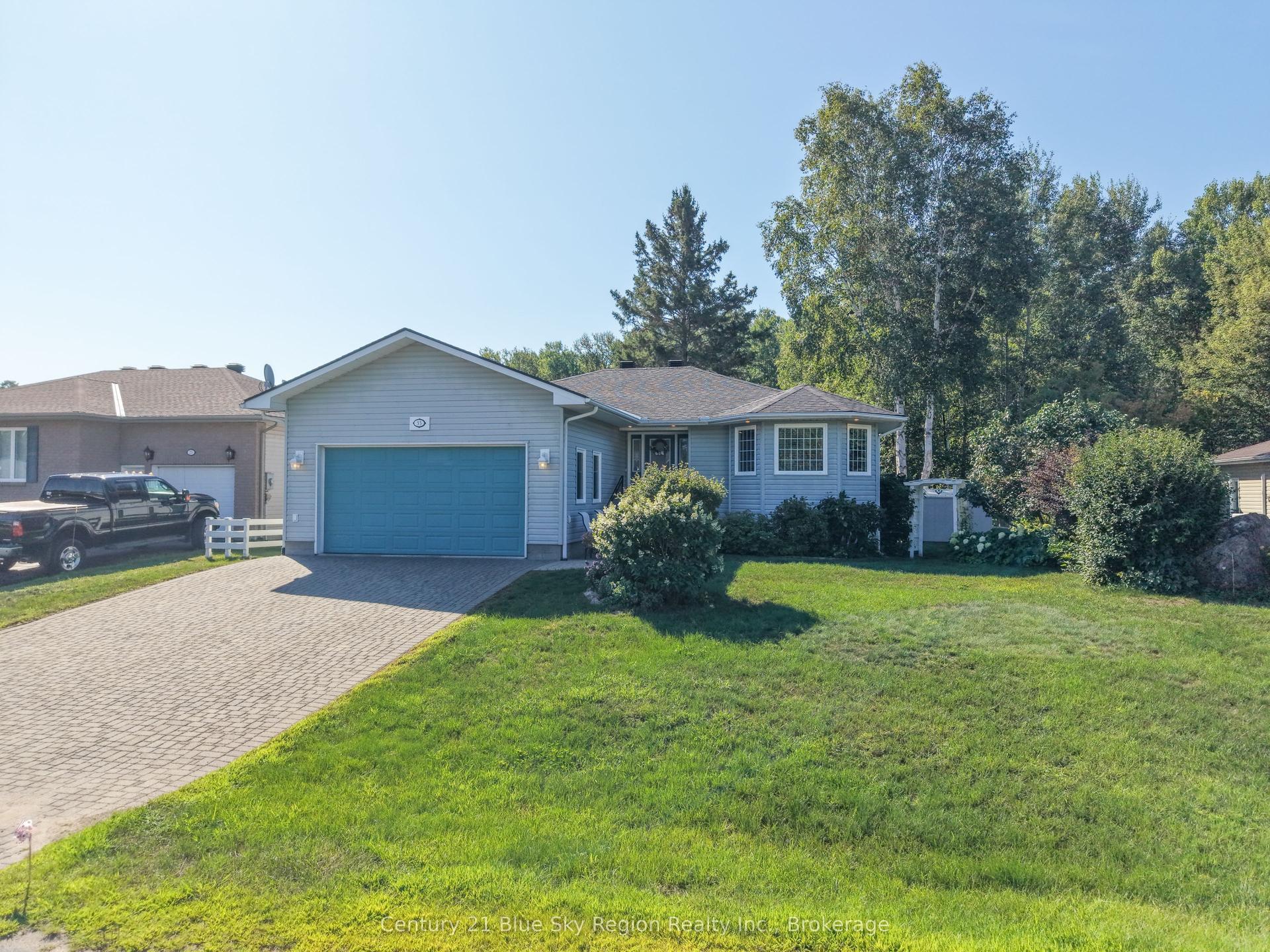 33 Golf Course Road, Callander — Detached for sale, photo 1