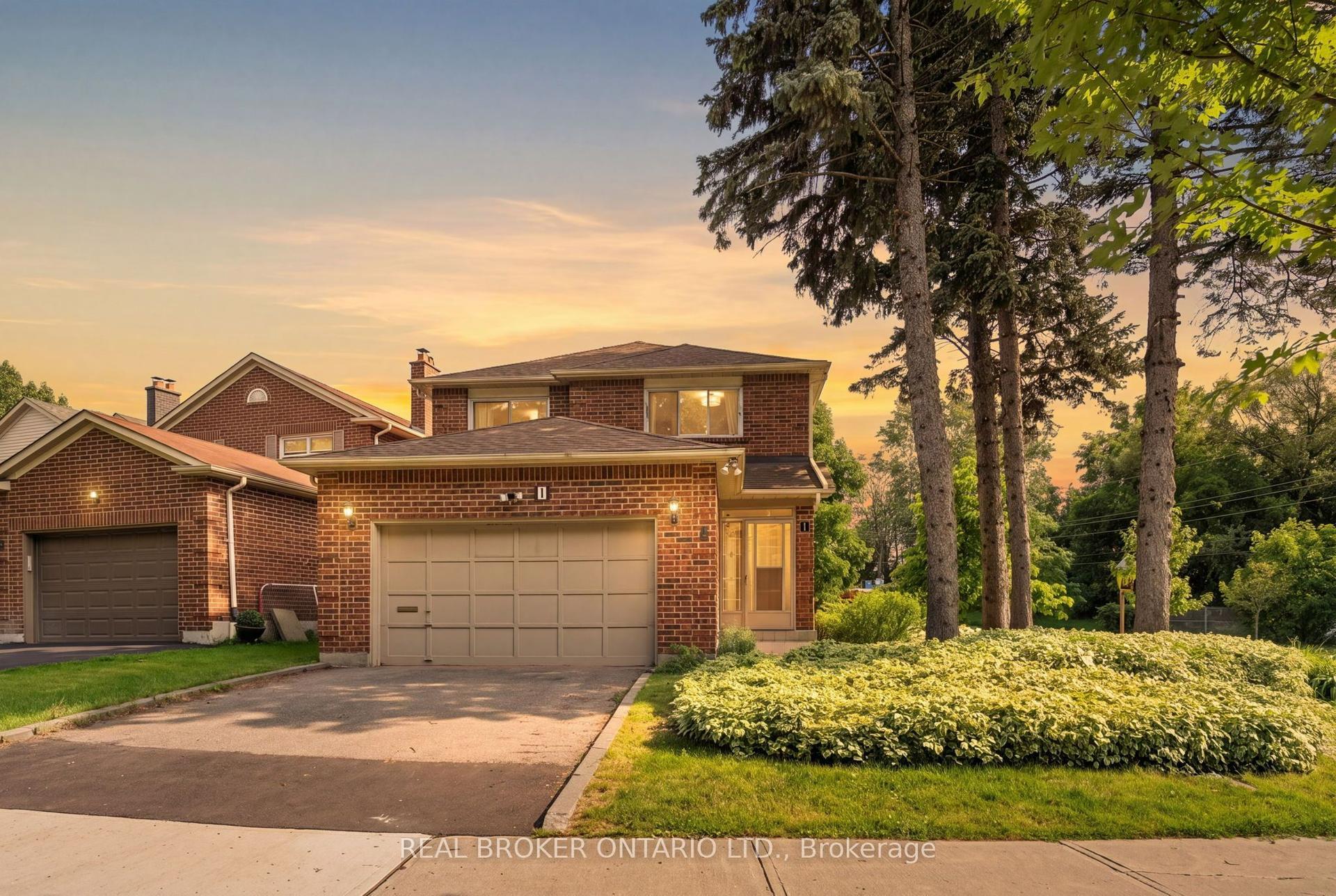 1 Baronial Court, Toronto — Detached for sale, photo 1