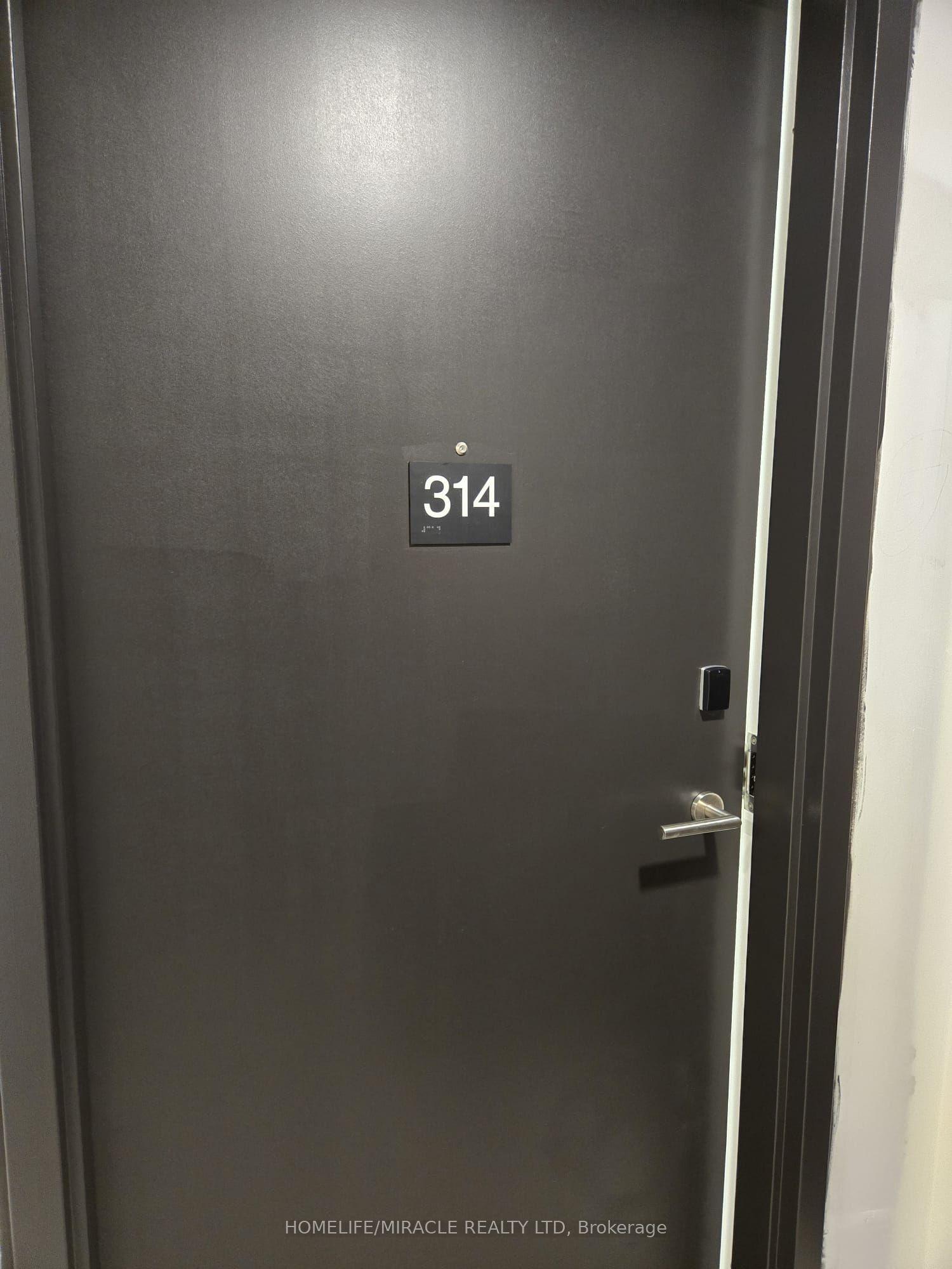 6 Chartwell Road 314 #314 — photo 1