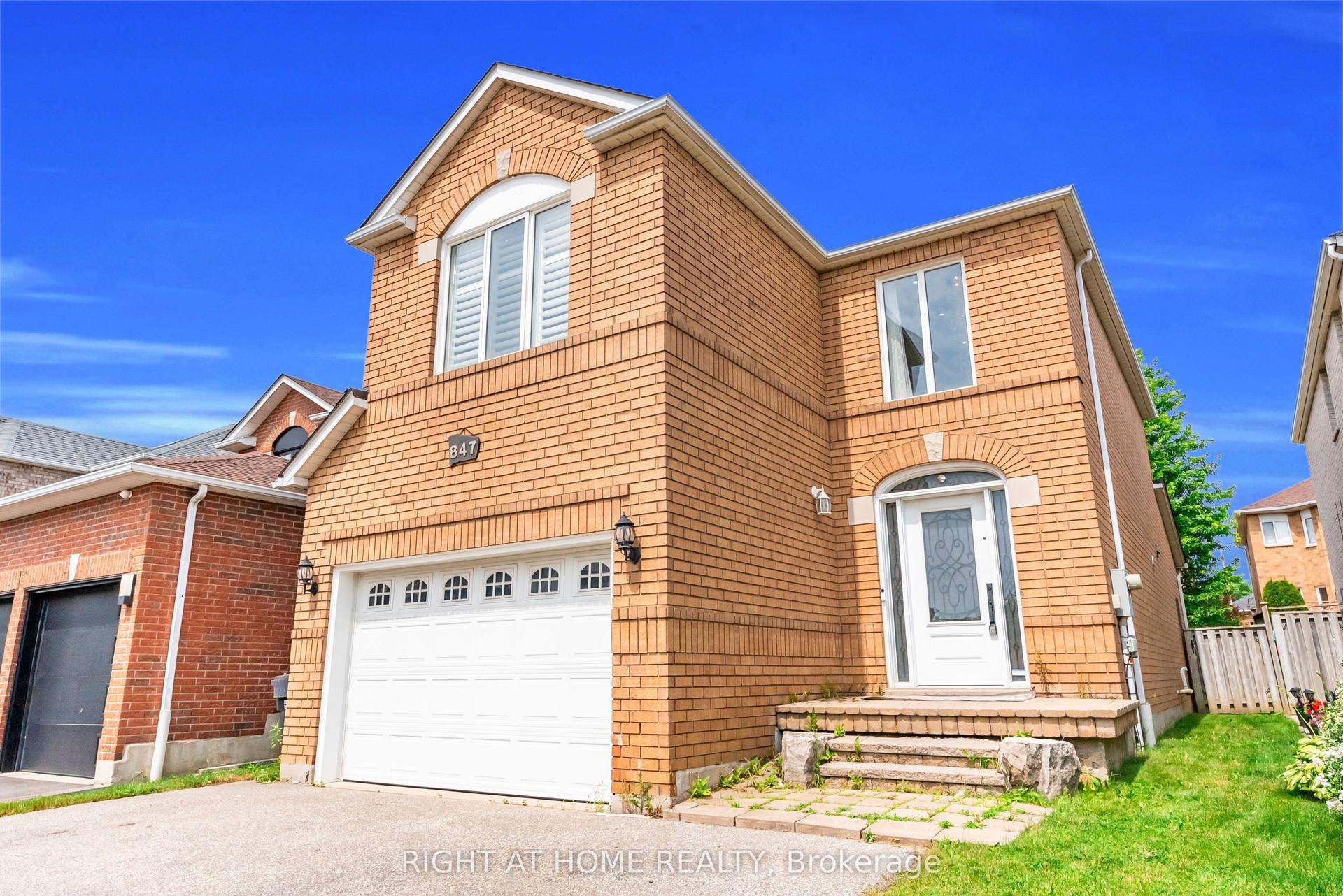 847 Stonebridge Avenue, Mississauga — Detached for sale, photo 1