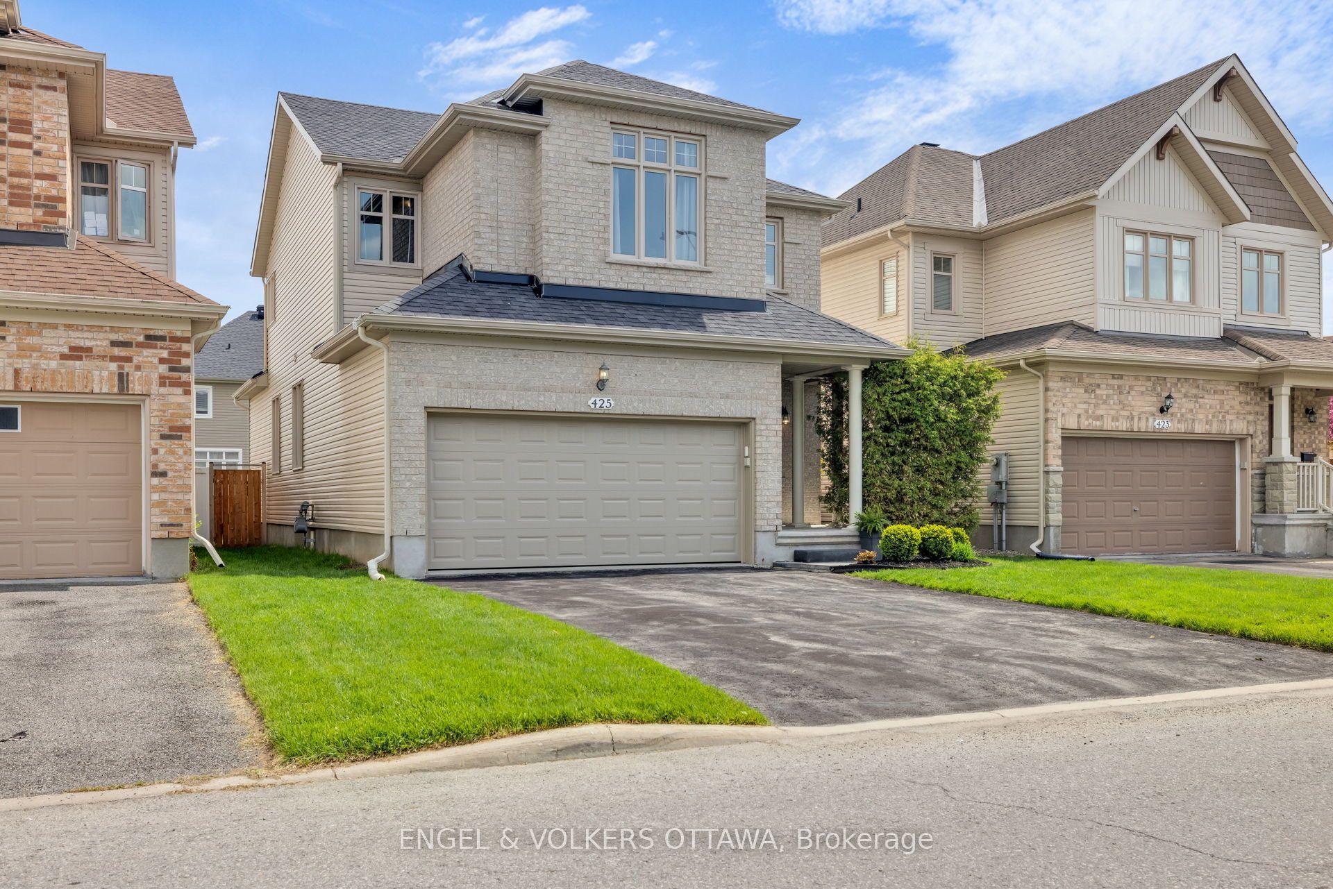 425 Cooks Mill Crescent — photo 1